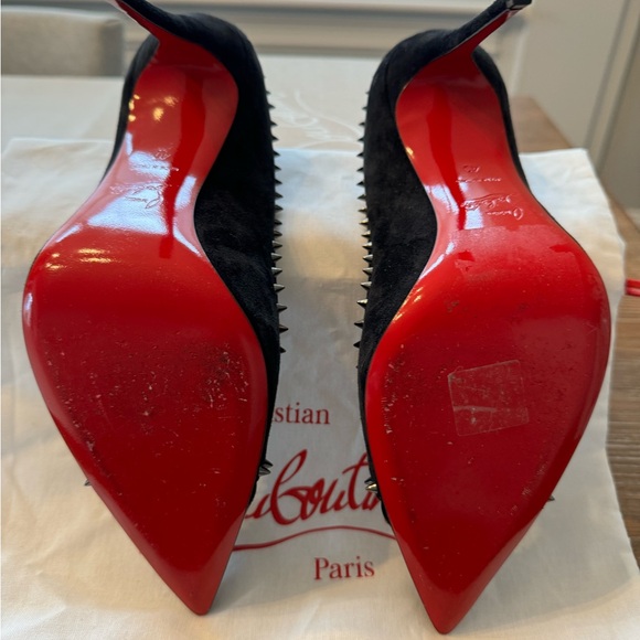 Christian Louboutin's Duvette Spikes pumps European size 40






Made in Italy - Picture 4 of 12